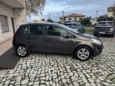 Vendo Opel Corsa 2013 - 7750 EUR, 122000 km - AUTO.MOTO.pt