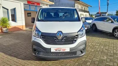 Vendo Renault Trafic 2017 - 21900 EUR, 241154 km - AUTO.MOTO.pt