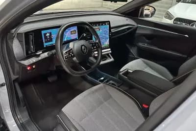 Vendo Renault Mégane E-Tech 2023 - 24450 EUR, 60913 km - AUTO.MOTO.pt