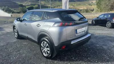 Vendo Peugeot 2008 2023 - 17900 EUR, 65000 km - AUTO.MOTO.pt