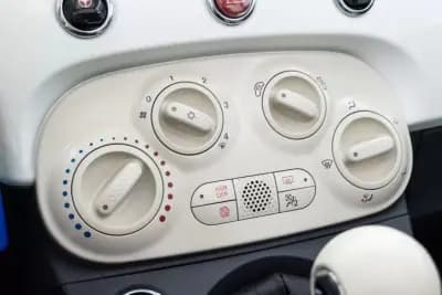 Sell Fiat 500C 2017 - 14500 EUR, 39620 km - AUTO.MOTO.pt