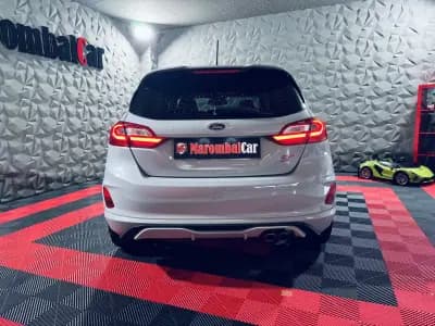 Sell Ford Fiesta 2019 - 21990 EUR, 151232 km - AUTO.MOTO.pt