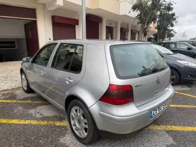 Vendo Volkswagen Golf 2001 - 3250 EUR, 147000 km - AUTO.MOTO.pt