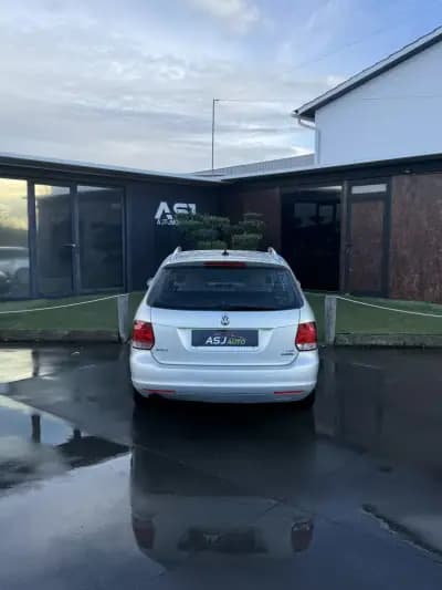 Vendo Volkswagen Golf Variant 2012 - 5750 EUR, 297582 km - AUTO.MOTO.pt