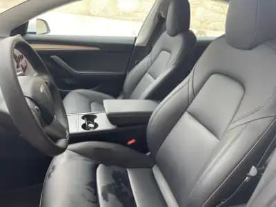 Vendo Tesla Model 3 2023 - 33900 EUR, 35000 km - AUTO.MOTO.pt