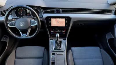 Vendo Volkswagen Passat Variant 2021 - 20900 EUR, 148000 km - AUTO.MOTO.pt