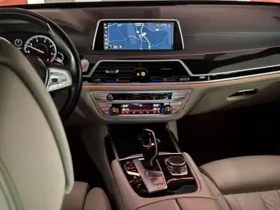 Vendo BMW 730 2017 - 44990 EUR, 79085 km - AUTO.MOTO.pt