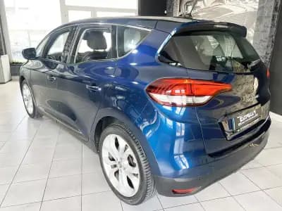 Sell Renault Scénic 2017 - 15800 EUR, 156509 km - AUTO.MOTO.pt