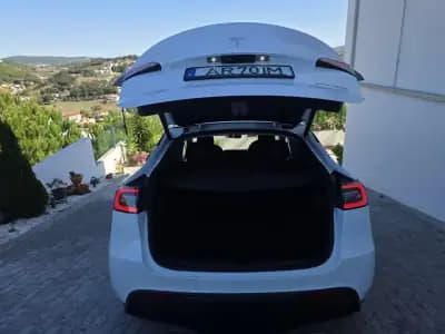 Vendo Tesla Model Y 2022 - 37000 EUR, 90000 km - AUTO.MOTO.pt