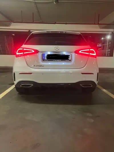 Vendo Mercedes-Benz A 250 2021 - 31700 EUR, 120000 km - AUTO.MOTO.pt