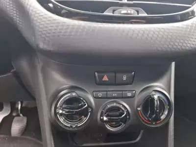 Sell Peugeot 208 2017 - 8900 EUR, 191000 km - AUTO.MOTO.pt