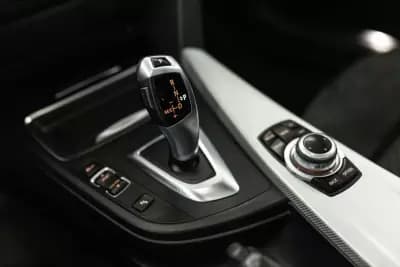 Vendo BMW 318 2015 - 20490 EUR, 163241 km - AUTO.MOTO.pt