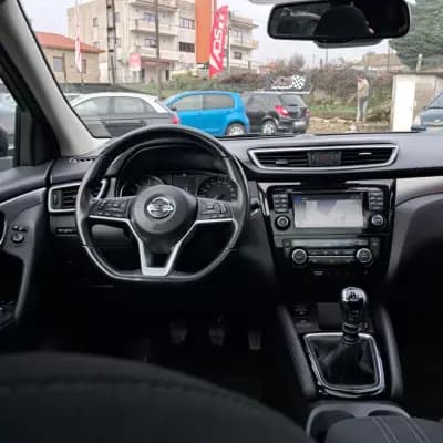 Sell Nissan Qashqai 2018 - 17650 EUR, 57000 km - AUTO.MOTO.pt