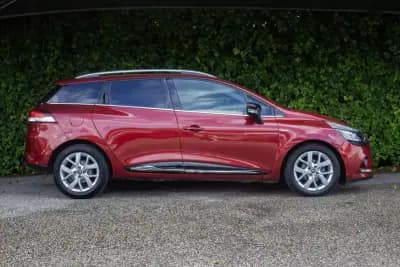 Vendo Renault Clio 2019 - 13900 EUR, 138500 km - AUTO.MOTO.pt
