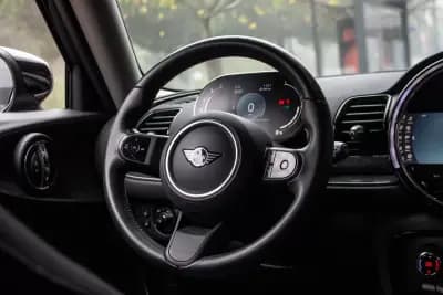 Vendo MINI Clubman 2021 - 18990 EUR, 114563 km - AUTO.MOTO.pt