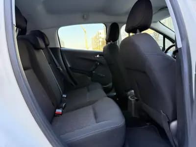 Vendo Peugeot 208 2018 - 9450 EUR, 128000 km - AUTO.MOTO.pt