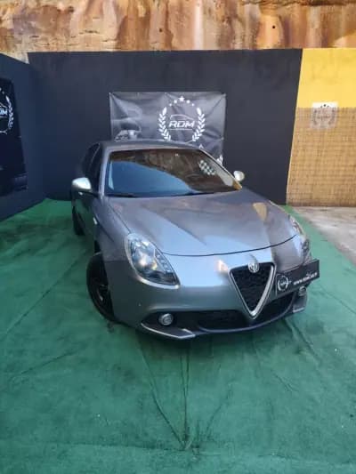 Sell Alfa Romeo Giulietta 2016 - 12990 EUR, 166000 km - AUTO.MOTO.pt