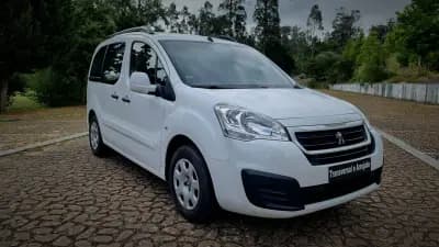 Vendo Peugeot Partner 2018 - 15900 EUR, 160000 km - AUTO.MOTO.pt