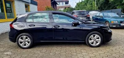 Sell Volkswagen Golf 2021 - 18450 EUR, 93080 km - AUTO.MOTO.pt