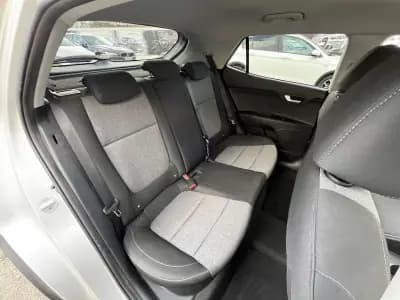 Vendo Kia Stonic 2022 - 13750 EUR, 81000 km - AUTO.MOTO.pt