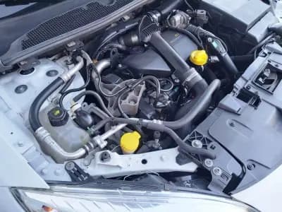 Vendo Renault Mégane 2013 - 4950 EUR, 317737 km - AUTO.MOTO.pt