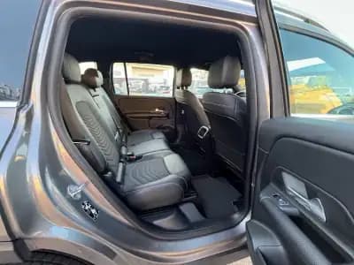 Sell Mercedes-Benz GLB 200 2021 - 28450 EUR, 180000 km - AUTO.MOTO.pt