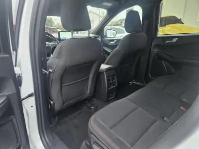 Vendo Ford Kuga 2022 - 18800 EUR, 129800 km - AUTO.MOTO.pt