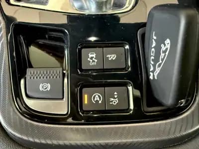 Vendo Jaguar F-Type 2018 - 46000 EUR, 64200 km - AUTO.MOTO.pt