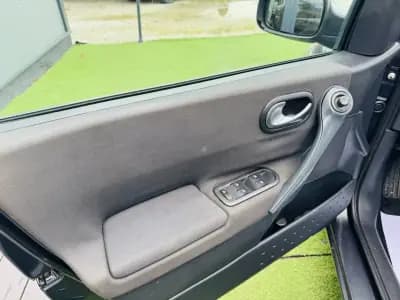 Sell Renault Mégane 2007 - 4750 EUR, 249000 km - AUTO.MOTO.pt