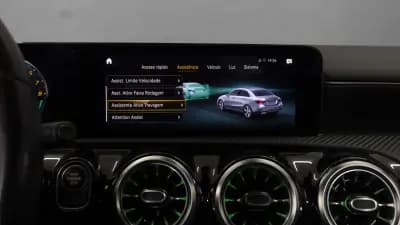 Vendo Mercedes-Benz A 250e Limousine 2021 - 25900 EUR, 102000 km - AUTO.MOTO.pt