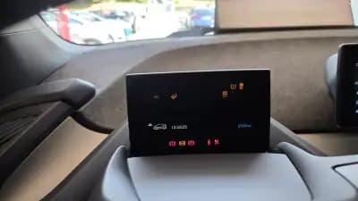 Vendo BMW i3 2022 - 21900 EUR, 91102 km - AUTO.MOTO.pt