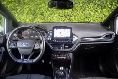 Vendo Ford Fiesta 2019 - 19900 EUR, 110400 km - AUTO.MOTO.pt