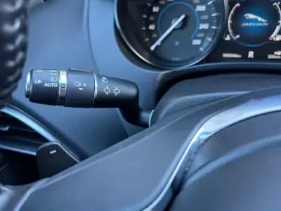 Sell Jaguar XE 2018 - 18900 EUR, 104810 km - AUTO.MOTO.pt