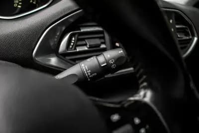 Vendo Peugeot 308 SW 2016 - 7990 EUR, 223142 km - AUTO.MOTO.pt