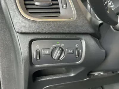 Sell Volvo V40 2014 - 10950 EUR, 203325 km - AUTO.MOTO.pt