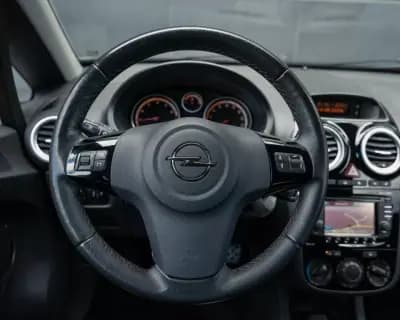 Vendo Opel Corsa 2014 - 8990 EUR, 139000 km - AUTO.MOTO.pt