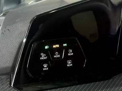 Vendo Volkswagen Golf 2023 - 45900 EUR, 53836 km - AUTO.MOTO.pt