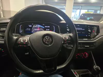 Vendo Volkswagen Polo 2018 - 16480 EUR, 138507 km - AUTO.MOTO.pt