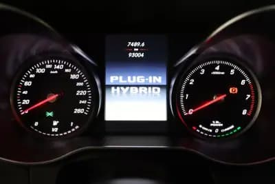 Sell Mercedes-Benz GLC 350 2017 - 39900 EUR, 90000 km - AUTO.MOTO.pt