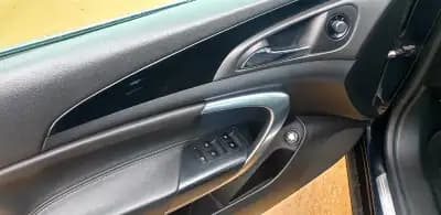 Sell Opel Insignia Sports Tourer 2011 - 6990 EUR, 277793 km - AUTO.MOTO.pt