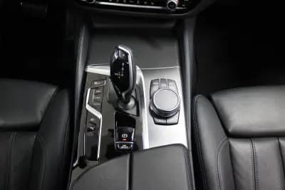 Vendo BMW 530e 2021 - 32990 EUR, 137000 km - AUTO.MOTO.pt