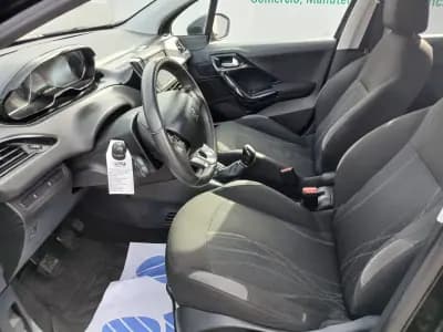 Sell Peugeot 208 2015 - 7450 EUR, 100037 km - AUTO.MOTO.pt