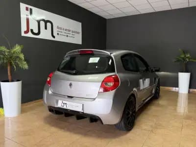 Vendo Renault Clio 2006 - 17500 EUR, 148741 km - AUTO.MOTO.pt