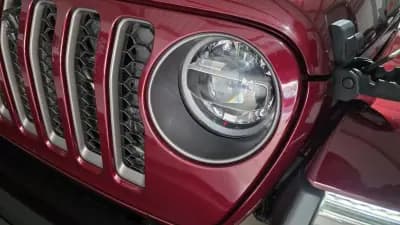 Sell Jeep Gladiator 2021 - 59900 EUR, 125181 km - AUTO.MOTO.pt