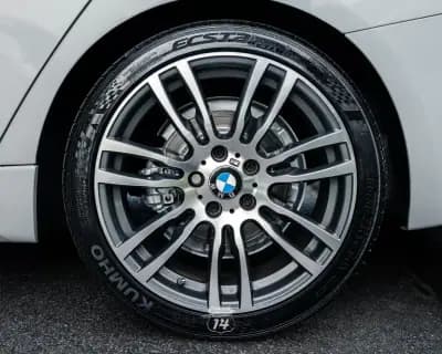 Vendo BMW 318 2016 - 23990 EUR, 113550 km - AUTO.MOTO.pt