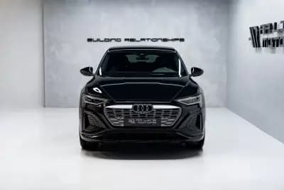 Vendo Audi Q8 e-Tron Sportback 2023 - 49950 EUR, 55000 km - AUTO.MOTO.pt