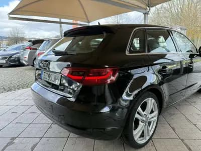 Vendo Audi A3 Sportback 2015 - 17750 EUR, 151869 km - AUTO.MOTO.pt