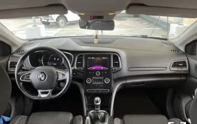 Vendo Renault Mégane 2019 - 12900 EUR, 188940 km - AUTO.MOTO.pt