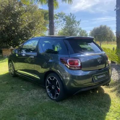 Vendo Citroën DS3 2013 - 14990 EUR, 156000 km - AUTO.MOTO.pt