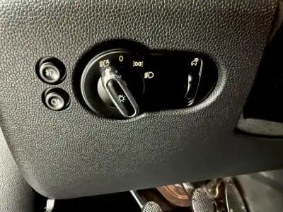 Vendo MINI One 2016 - 12999 EUR, 132000 km - AUTO.MOTO.pt